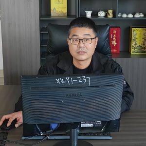 劉偉洪 – 倉儲總監